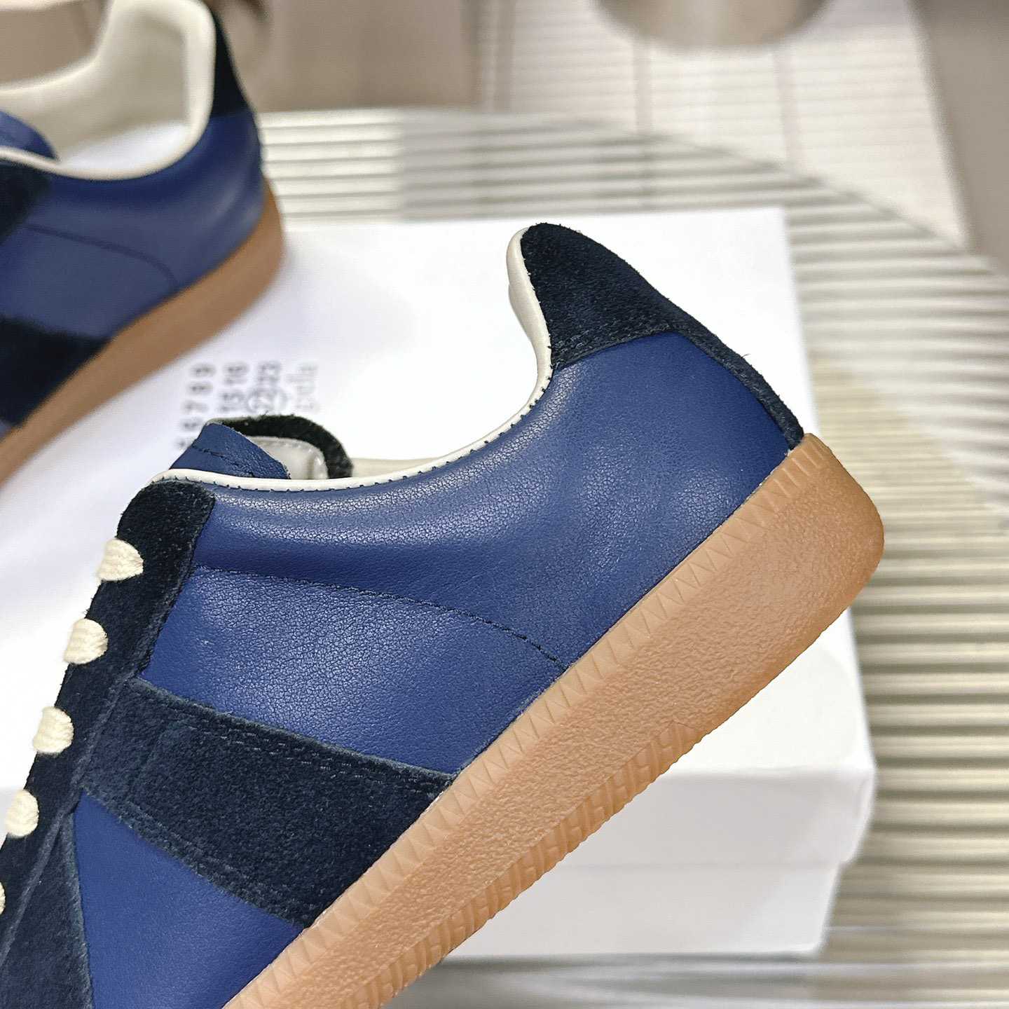 Maison Margiela Paint Replica Low-top Sneakers - EUR FASHION