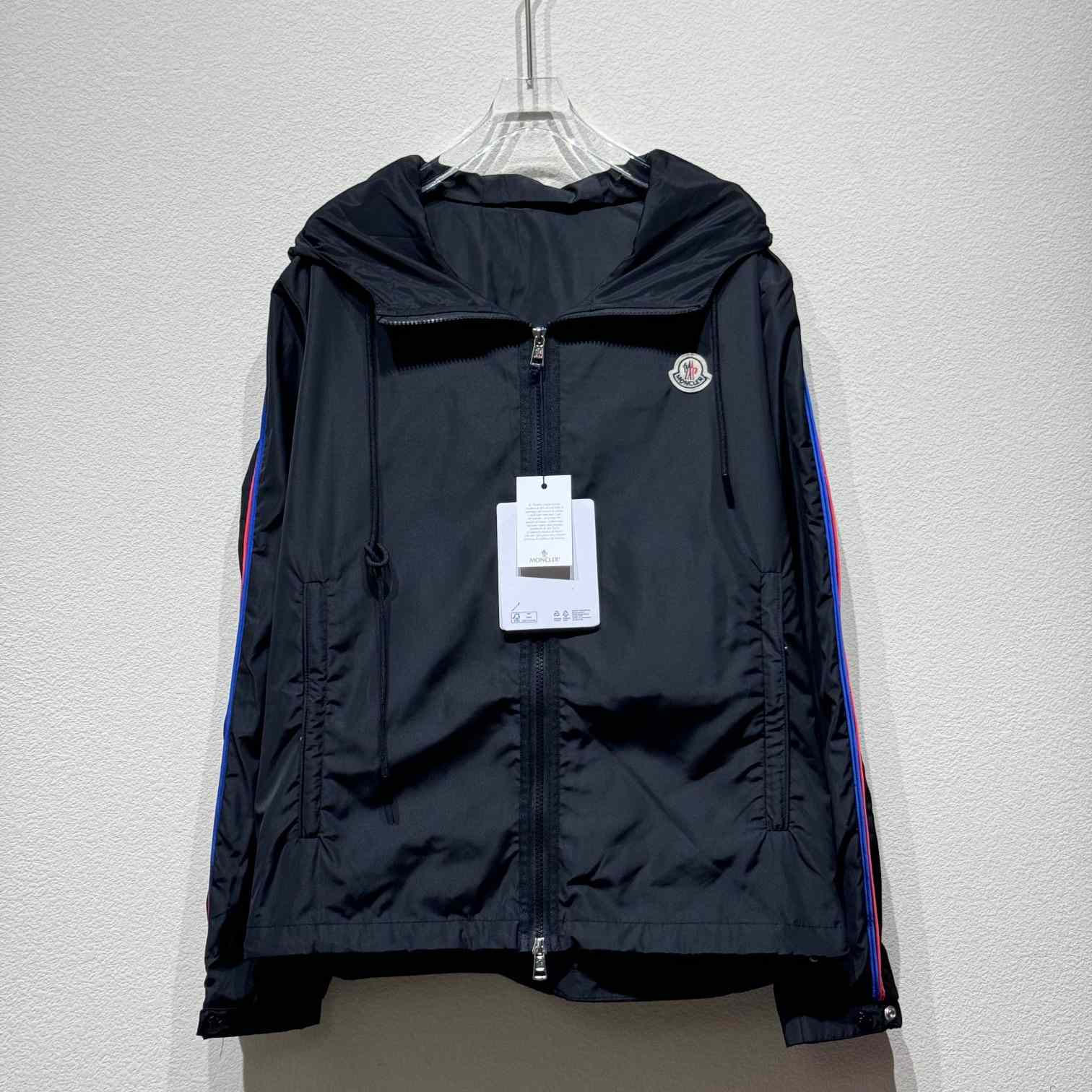 Moncler Hattab Logo-Patch Hooded Rain Jacket - EUR FASHION