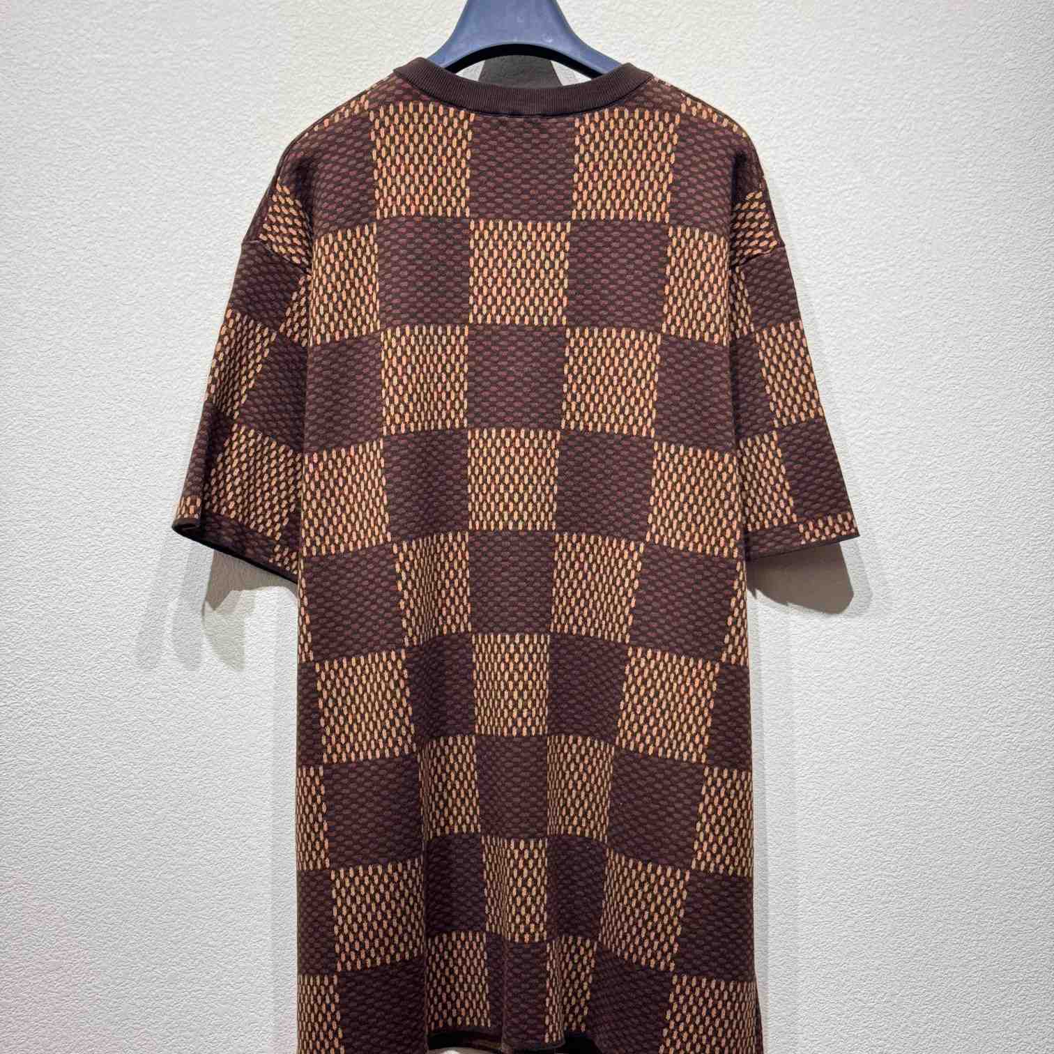 Louis Vuitton Short-Sleeved Cotton Damier Crewneck With Crystal LV Patch     1AFIUP - EUR FASHION