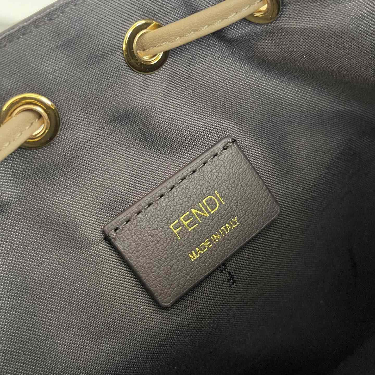 Fendi Mini Mon Tresor Bucket Bag (12x18x10cm) - EUR FASHION