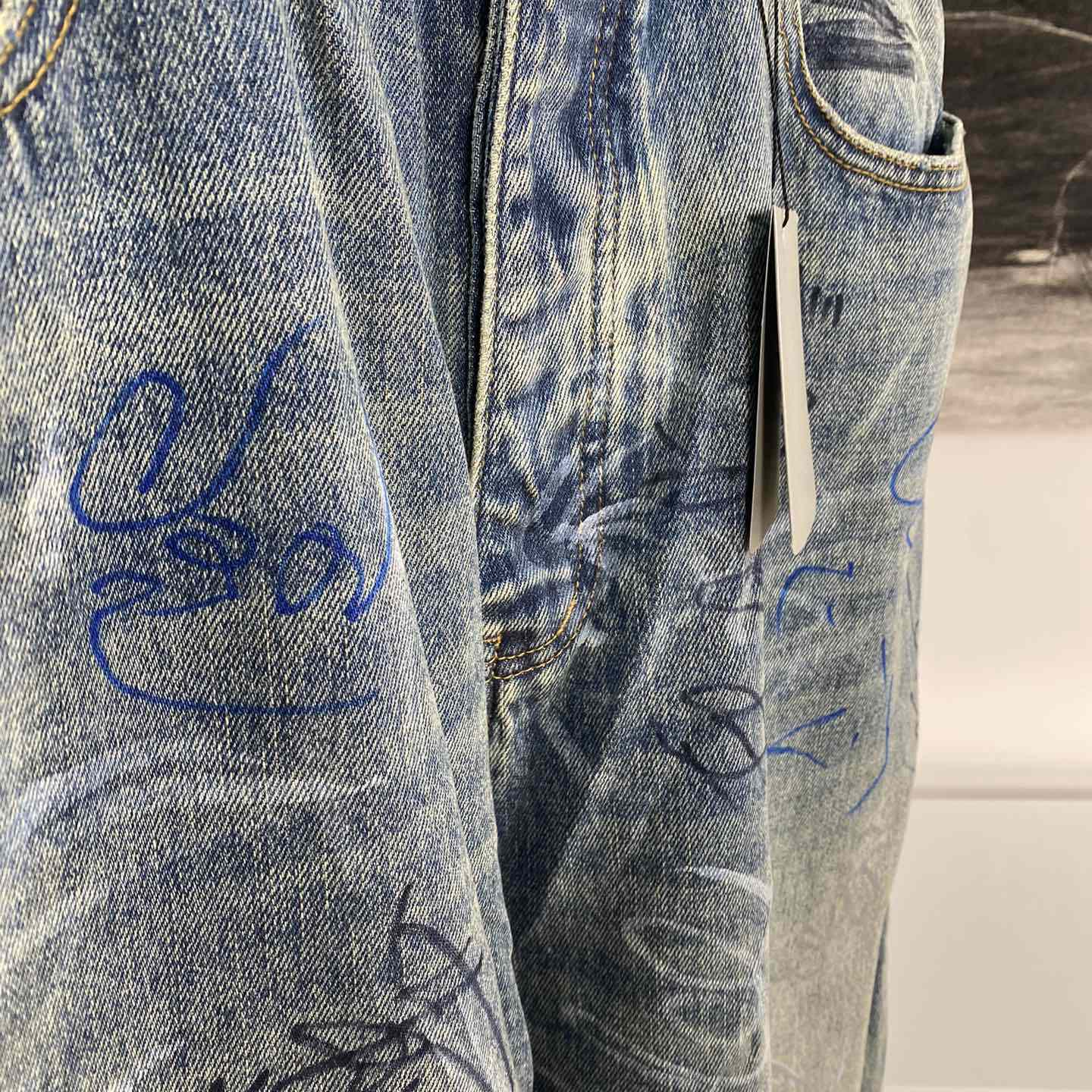 Balenciaga Graffiti Baggy Jeans - EUR FASHION