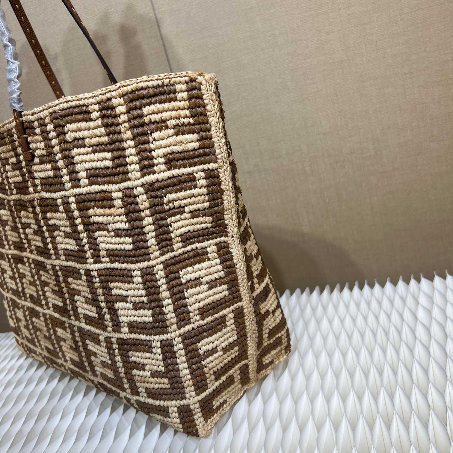 Fendi Roll Brown FF Raffia Crochet Shopper (35-32-19.5cm) - EUR FASHION