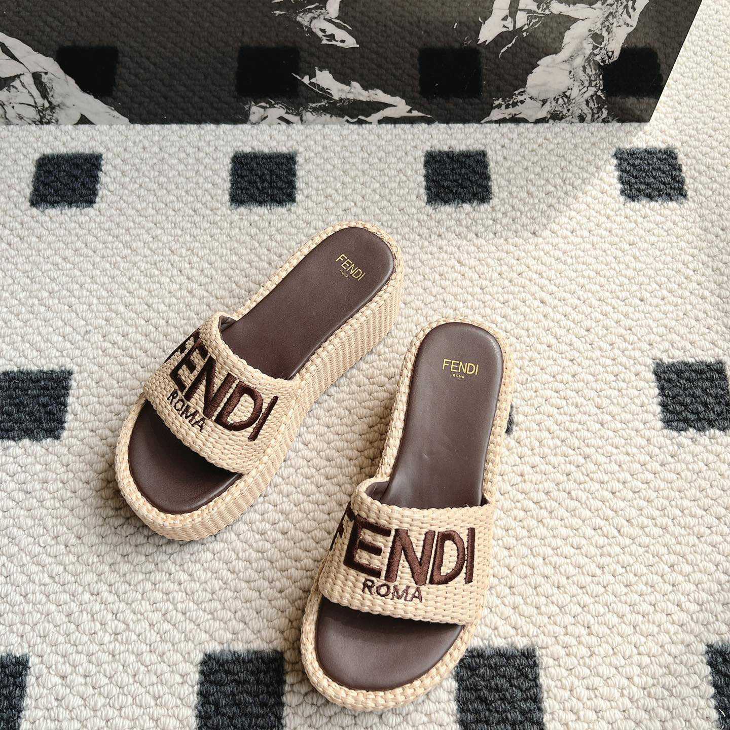 Fendi Sunshine Beige Cotton Fiber Flatform Slides - EUR FASHION