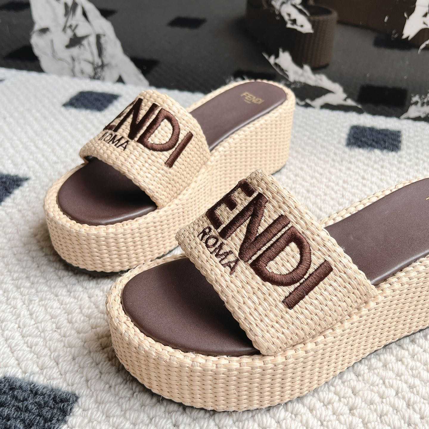 Fendi Sunshine Beige Cotton Fiber Flatform Slides - EUR FASHION