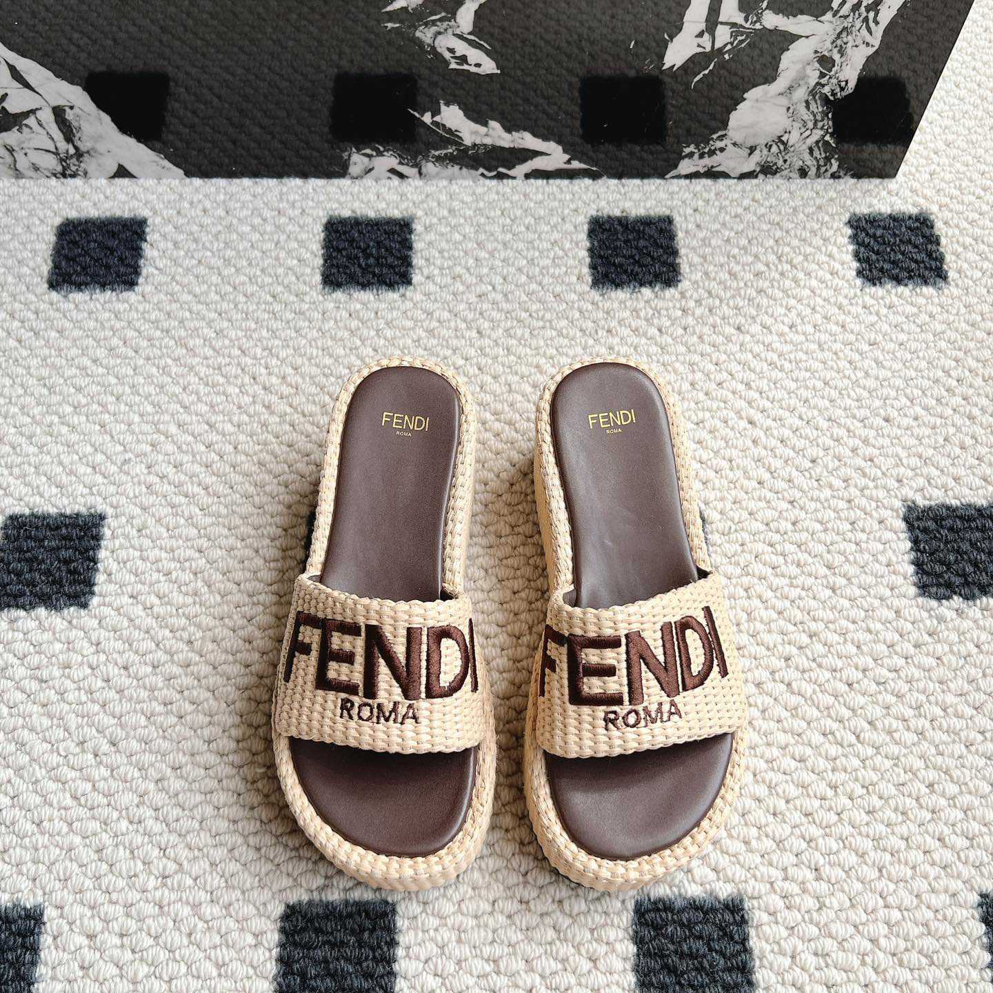 Fendi Sunshine Beige Cotton Fiber Flatform Slides - EUR FASHION