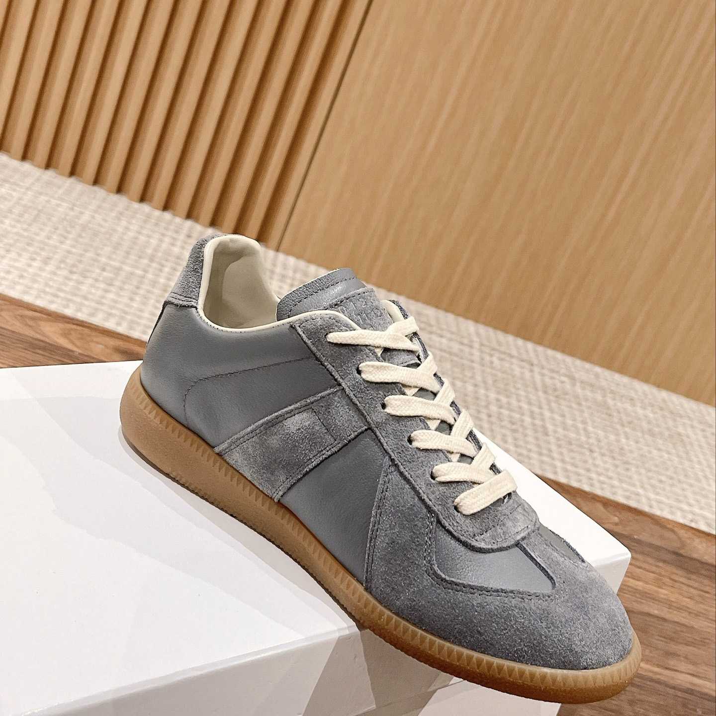 Maison Margiela Paint Replica Low-top Sneakers - EUR FASHION