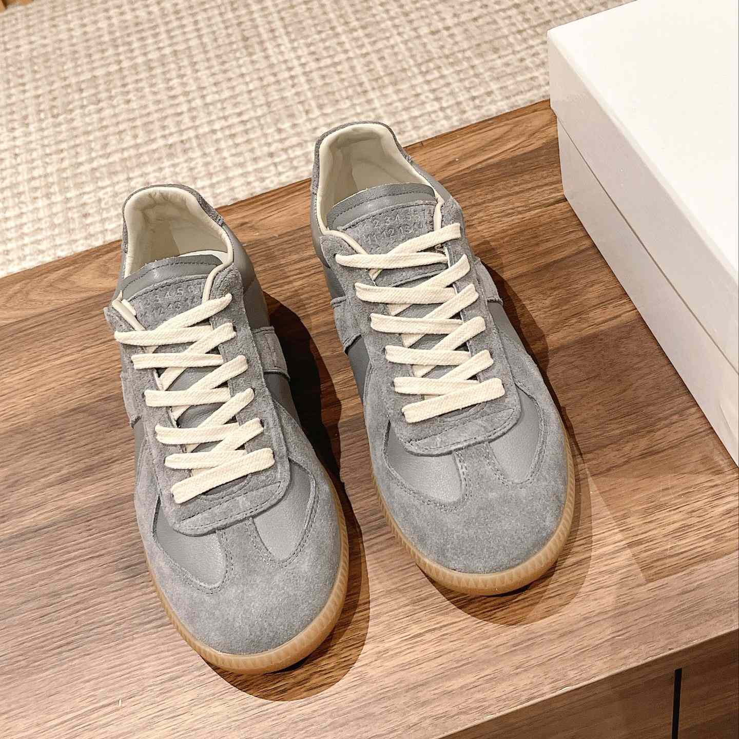 Maison Margiela Paint Replica Low-top Sneakers - EUR FASHION