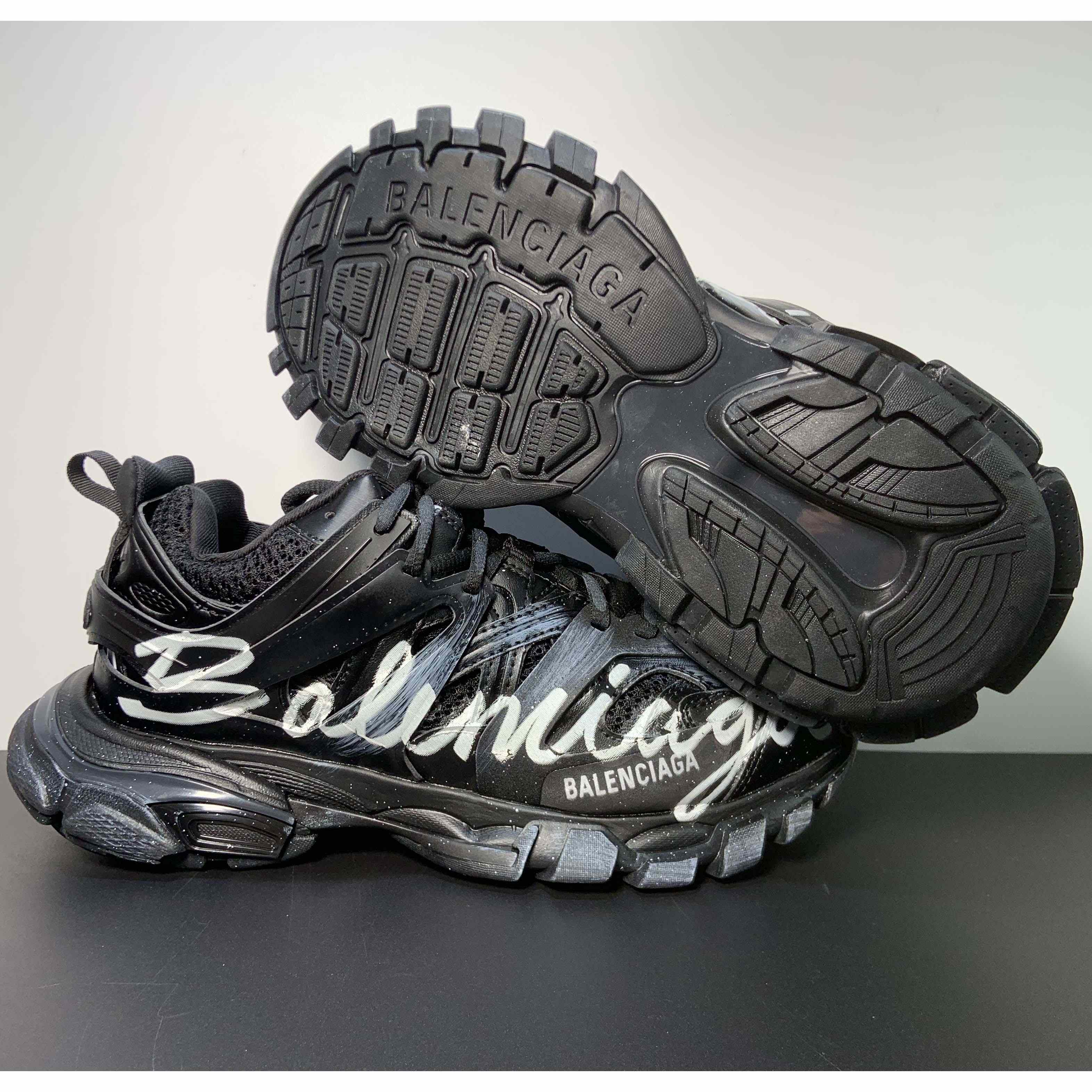 Balenciaga Track Signature Sneaker in black - EUR FASHION