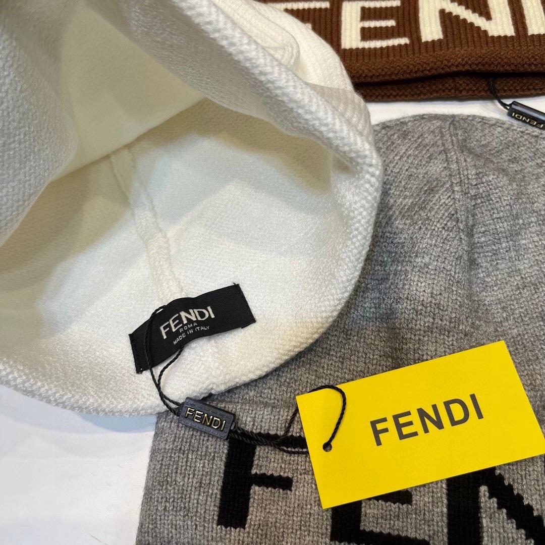 Fendi Beanie  - EUR FASHION