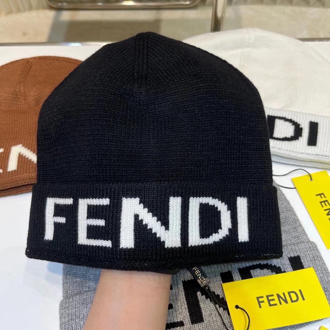 Fendi Beanie  - EUR FASHION