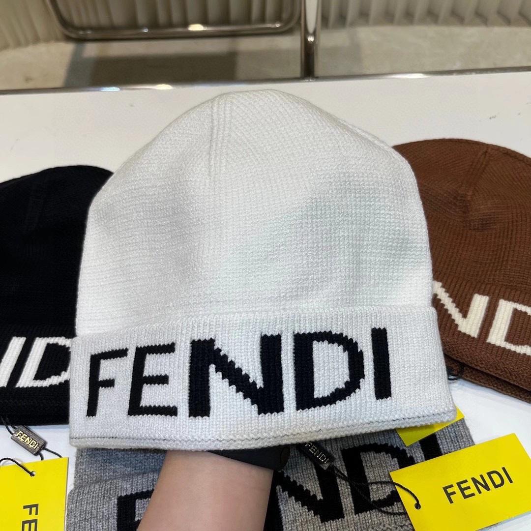 Fendi Beanie  - EUR FASHION