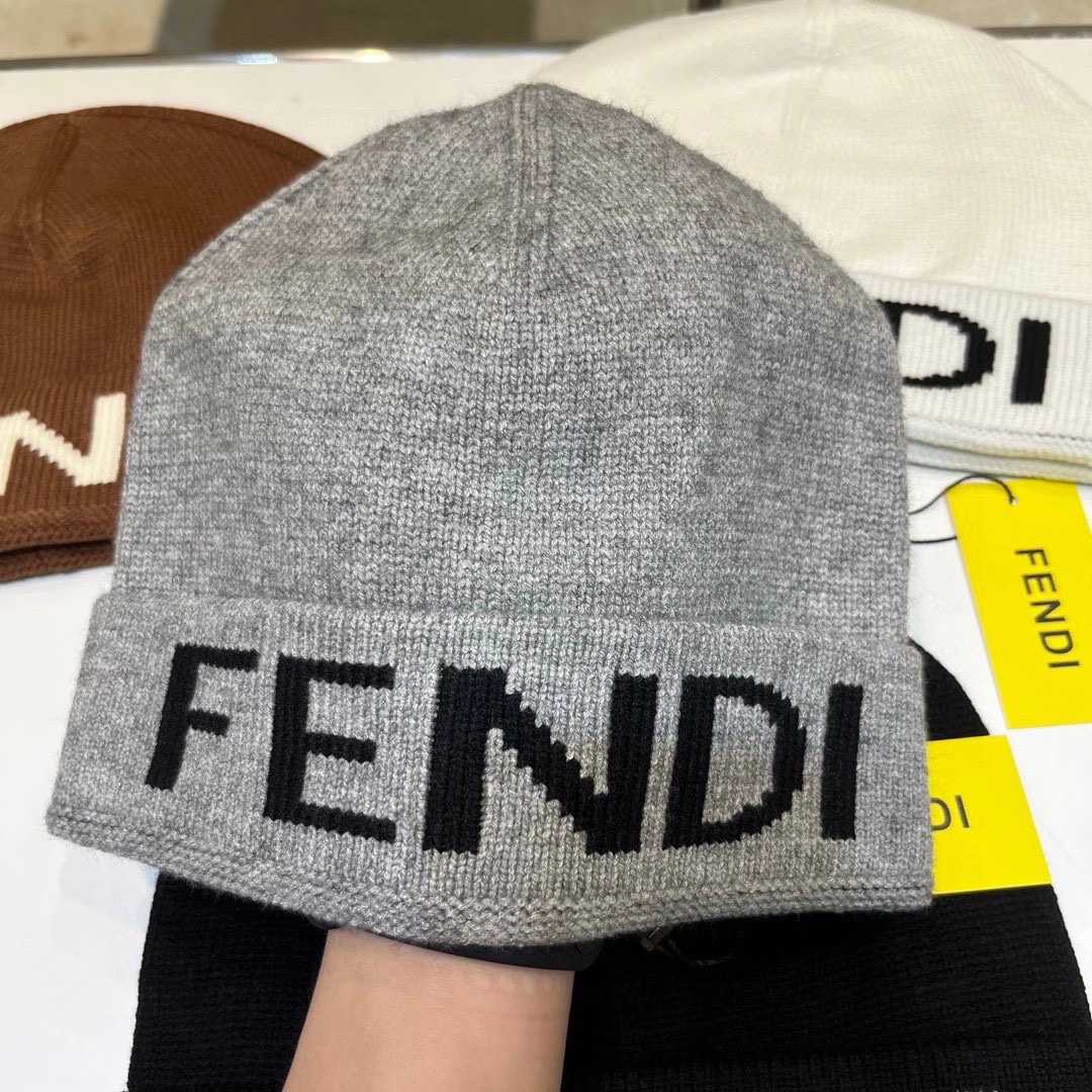 Fendi Beanie  - EUR FASHION