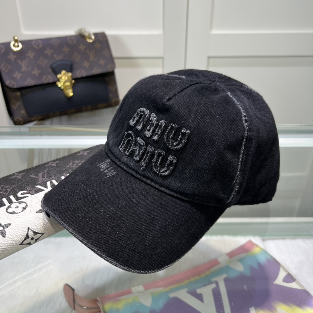 Miu Miu Baseball Cap - EUR FASHION