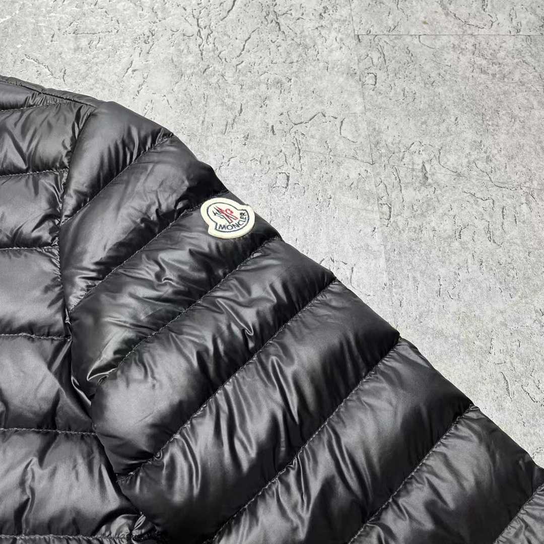 Moncler Lans Short Down Jacket - EUR FASHION