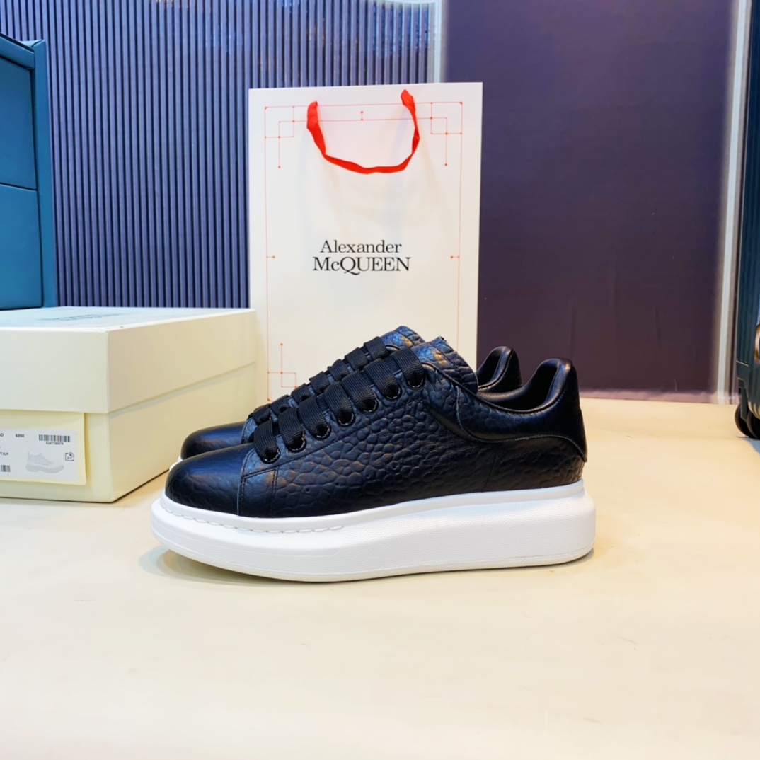 Alexander Mcqueen Oversized sneakers - EUR FASHION