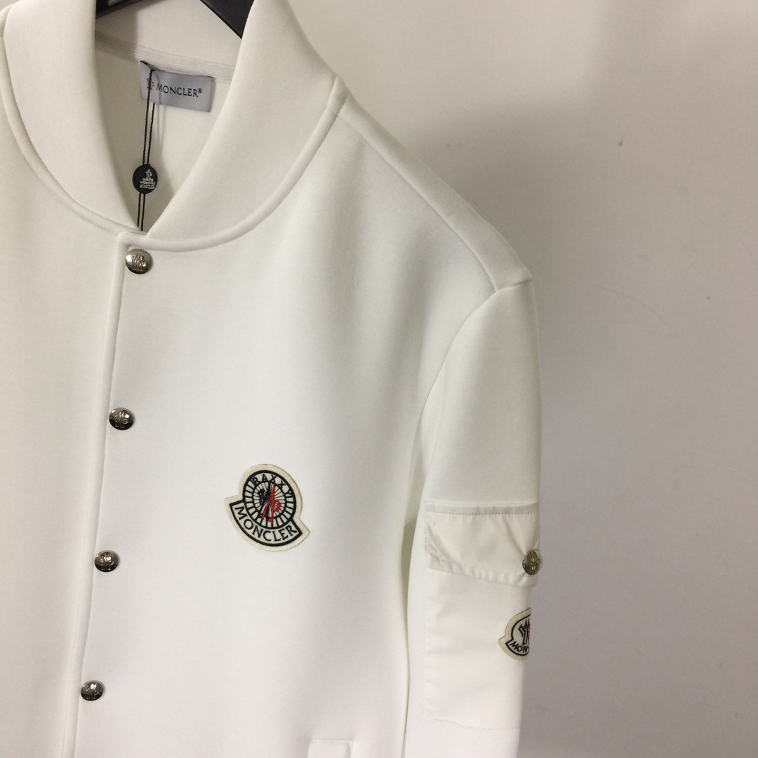 Moncler Jacket - EUR FASHION