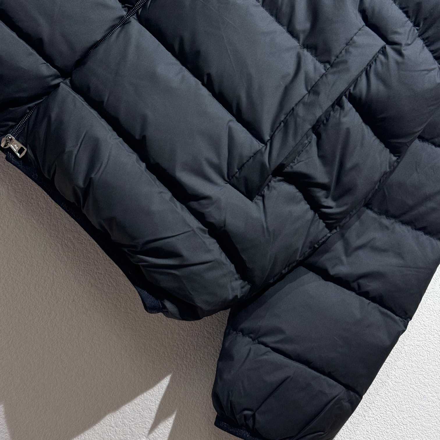 Moncler Down Jacket - EUR FASHION