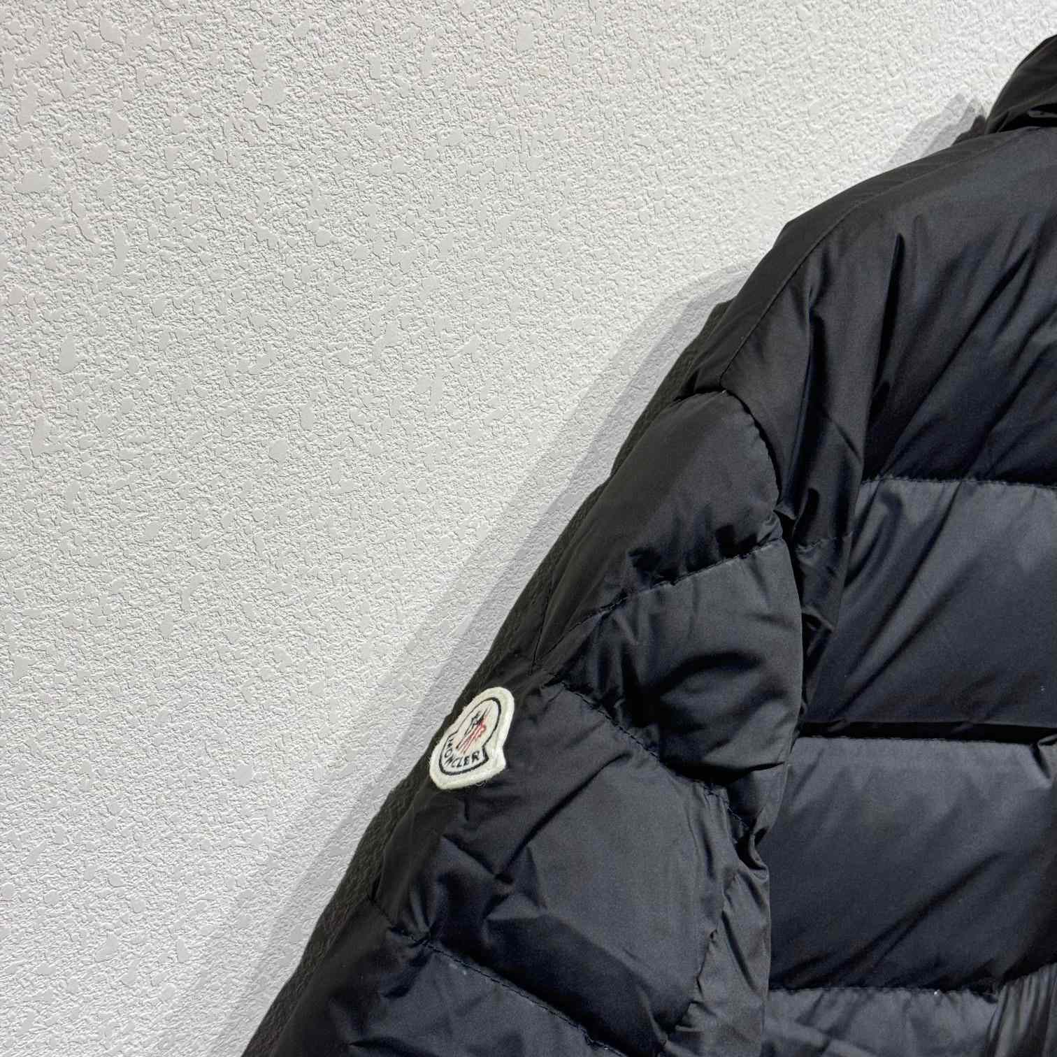 Moncler Down Jacket - EUR FASHION