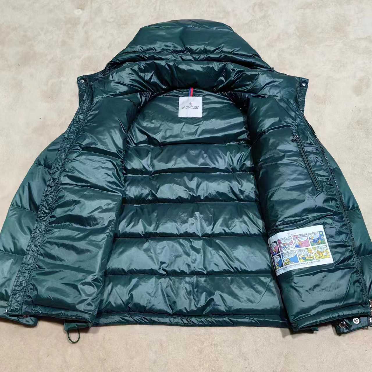 Moncler Short Down Jacket - EUR FASHION