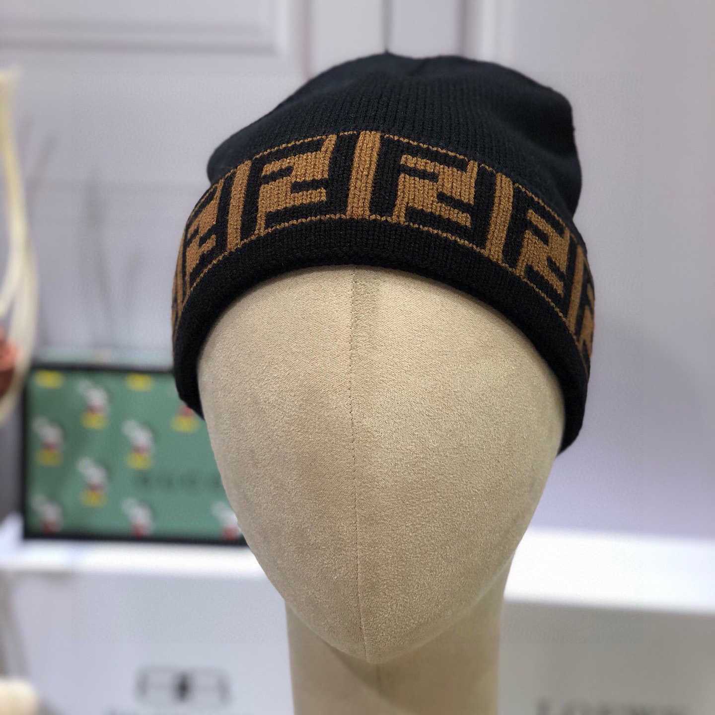 Fendi Beanie  - EUR FASHION