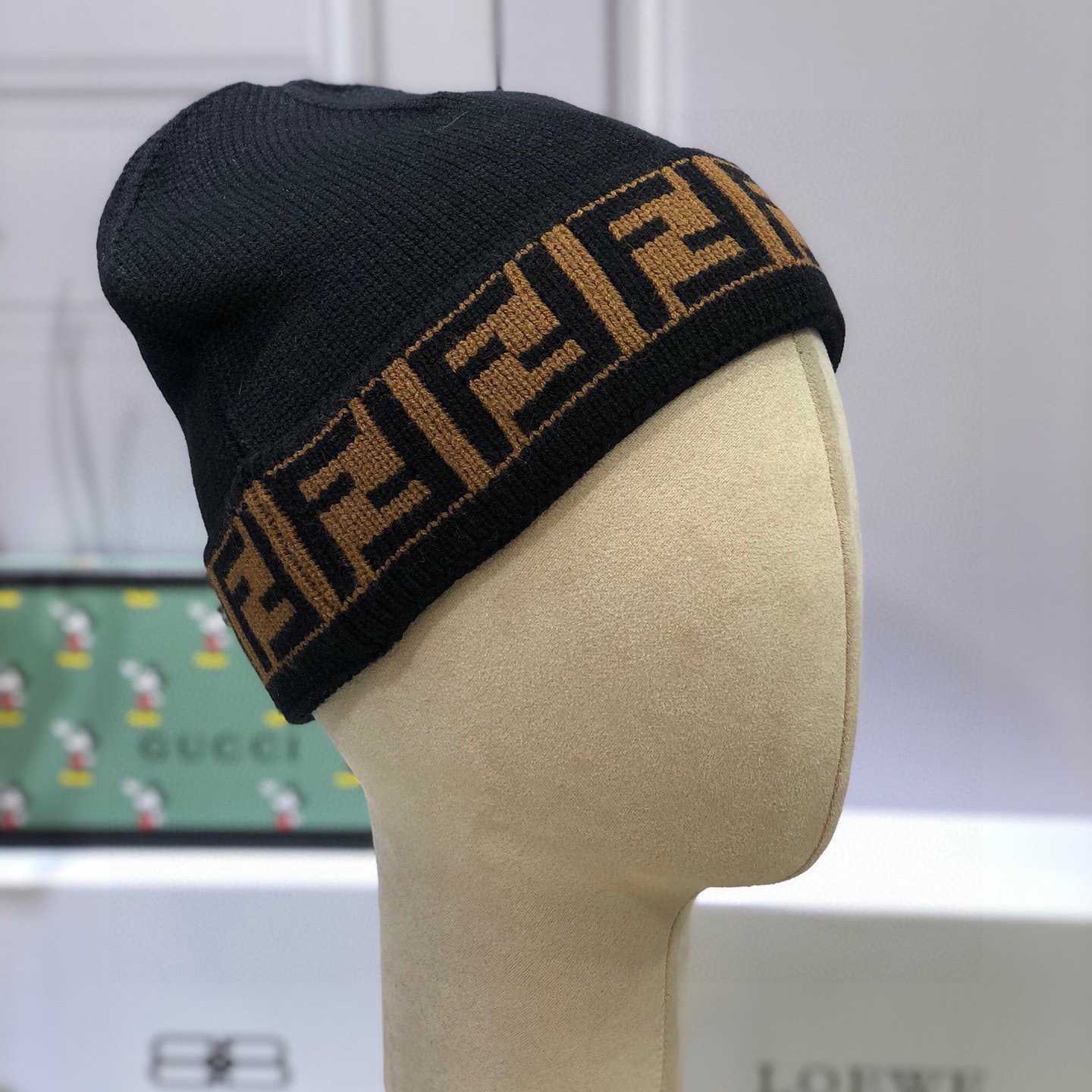 Fendi Beanie  - EUR FASHION