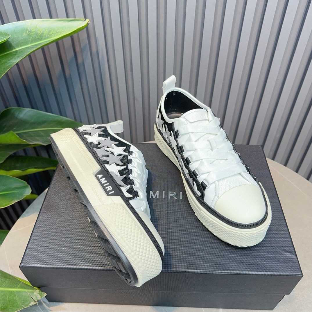 Amiri Stars Low Top Sneaker - EUR FASHION