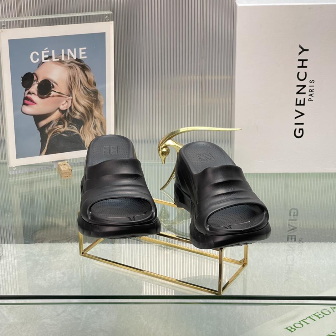 Givenchy Marshmallow Sandals In Rubber - EUR FASHION