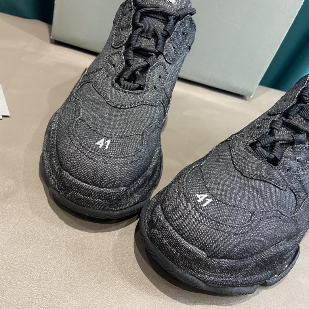 Balenciaga Triple S Sneaker  - EUR FASHION