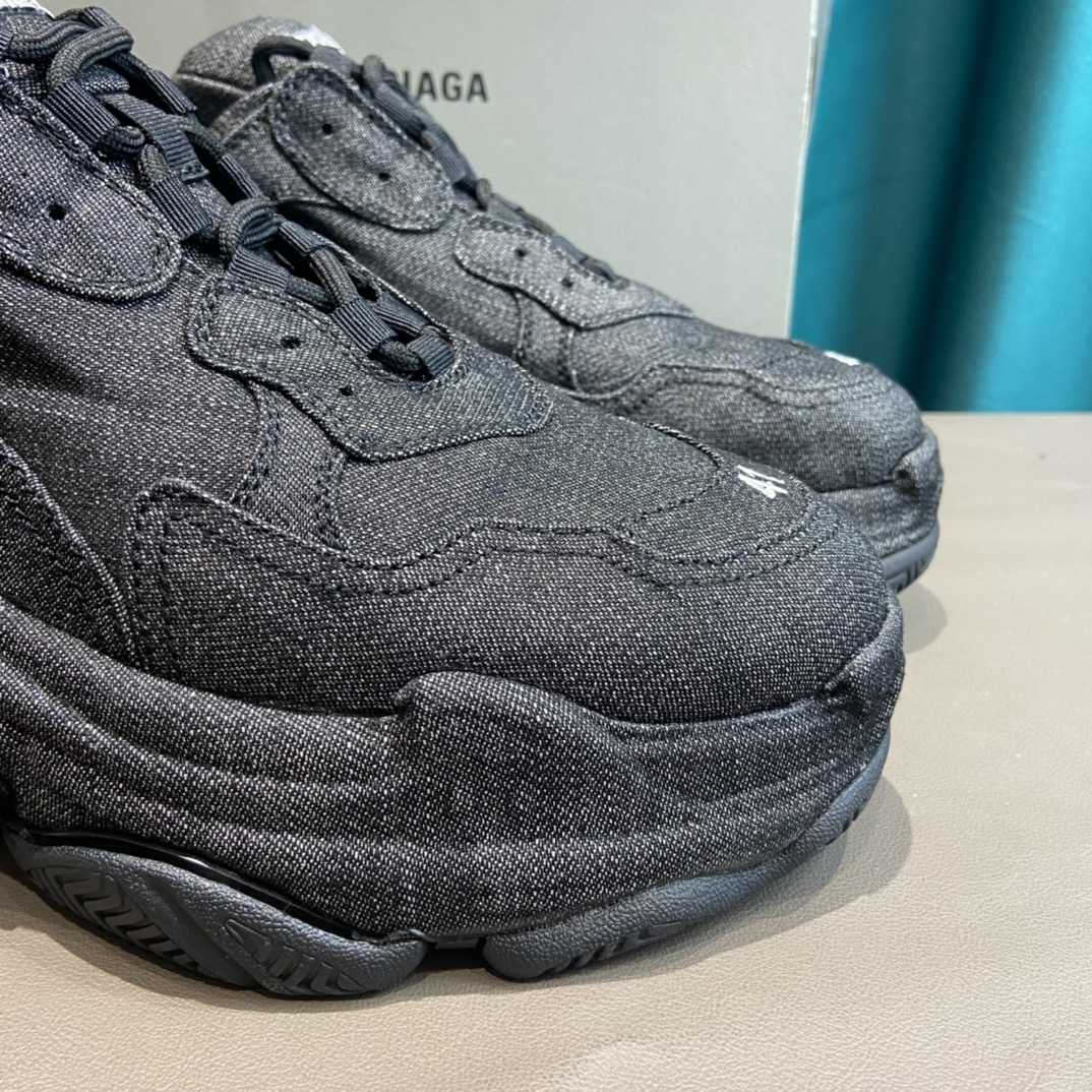 Balenciaga Triple S Sneaker  - EUR FASHION