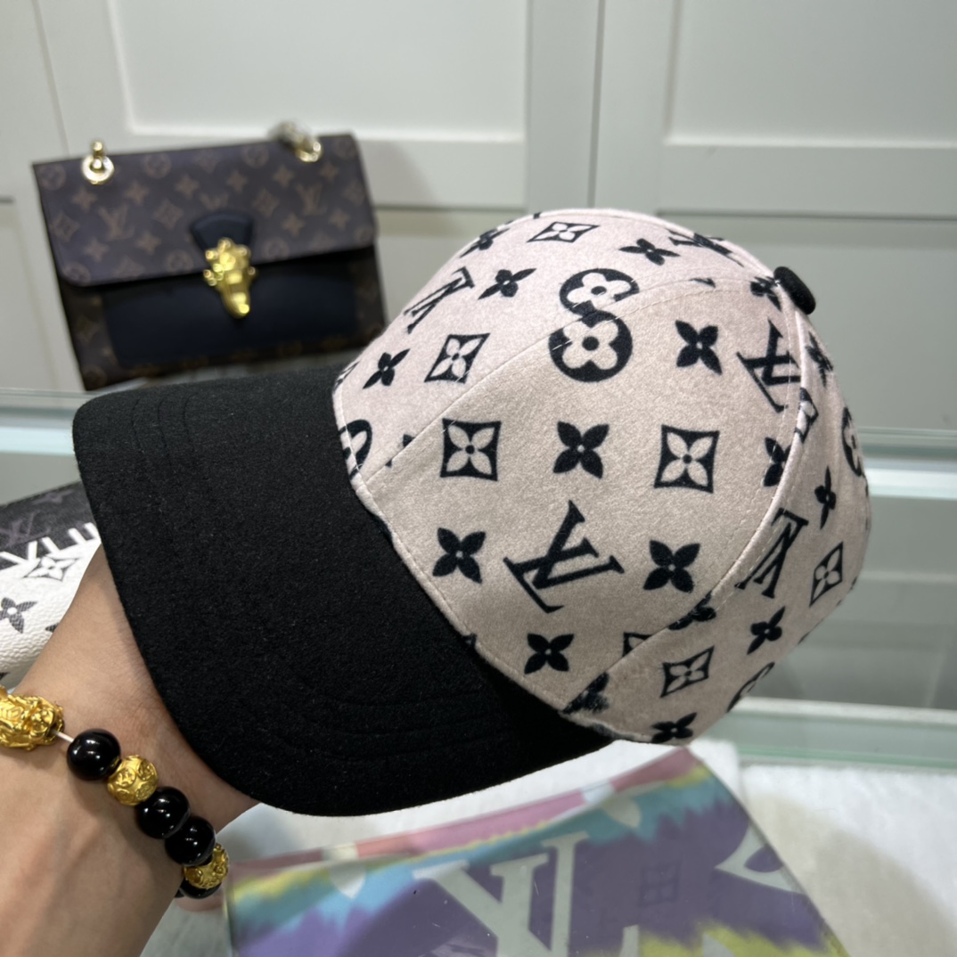 Louis Vuitton Cap - EUR FASHION