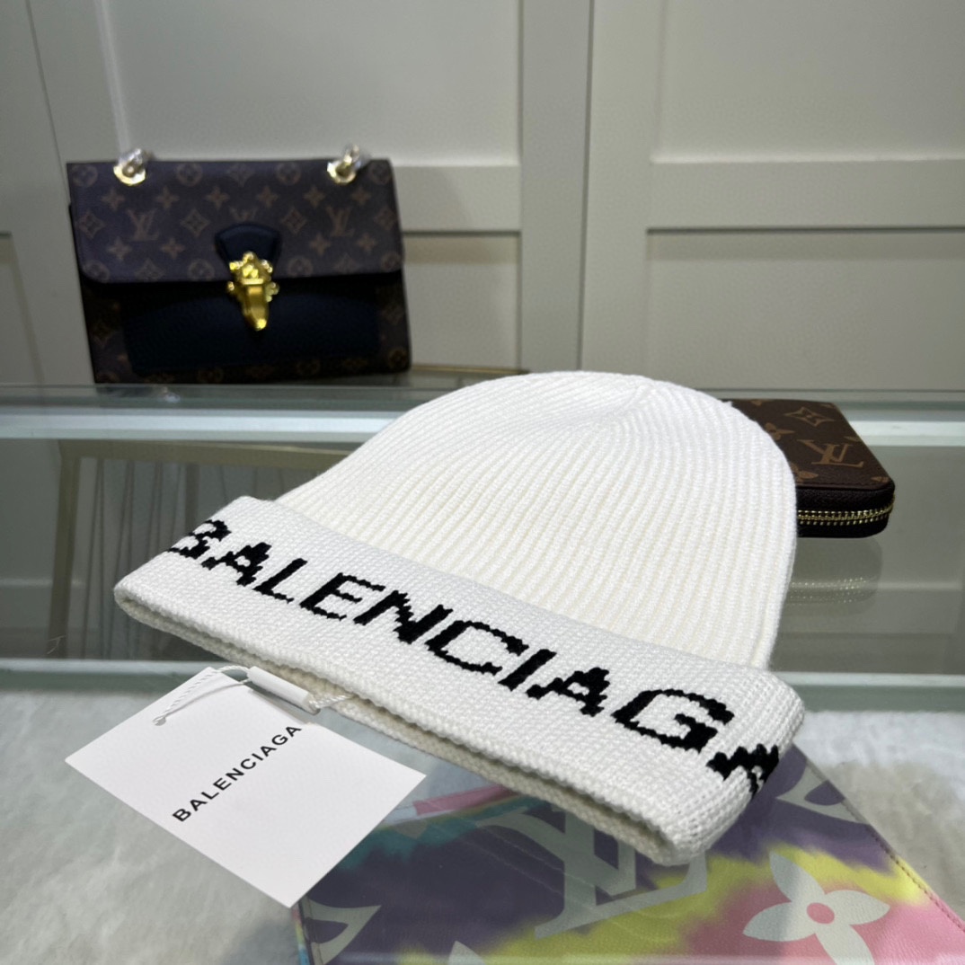 Balenciag Beanie  - EUR FASHION