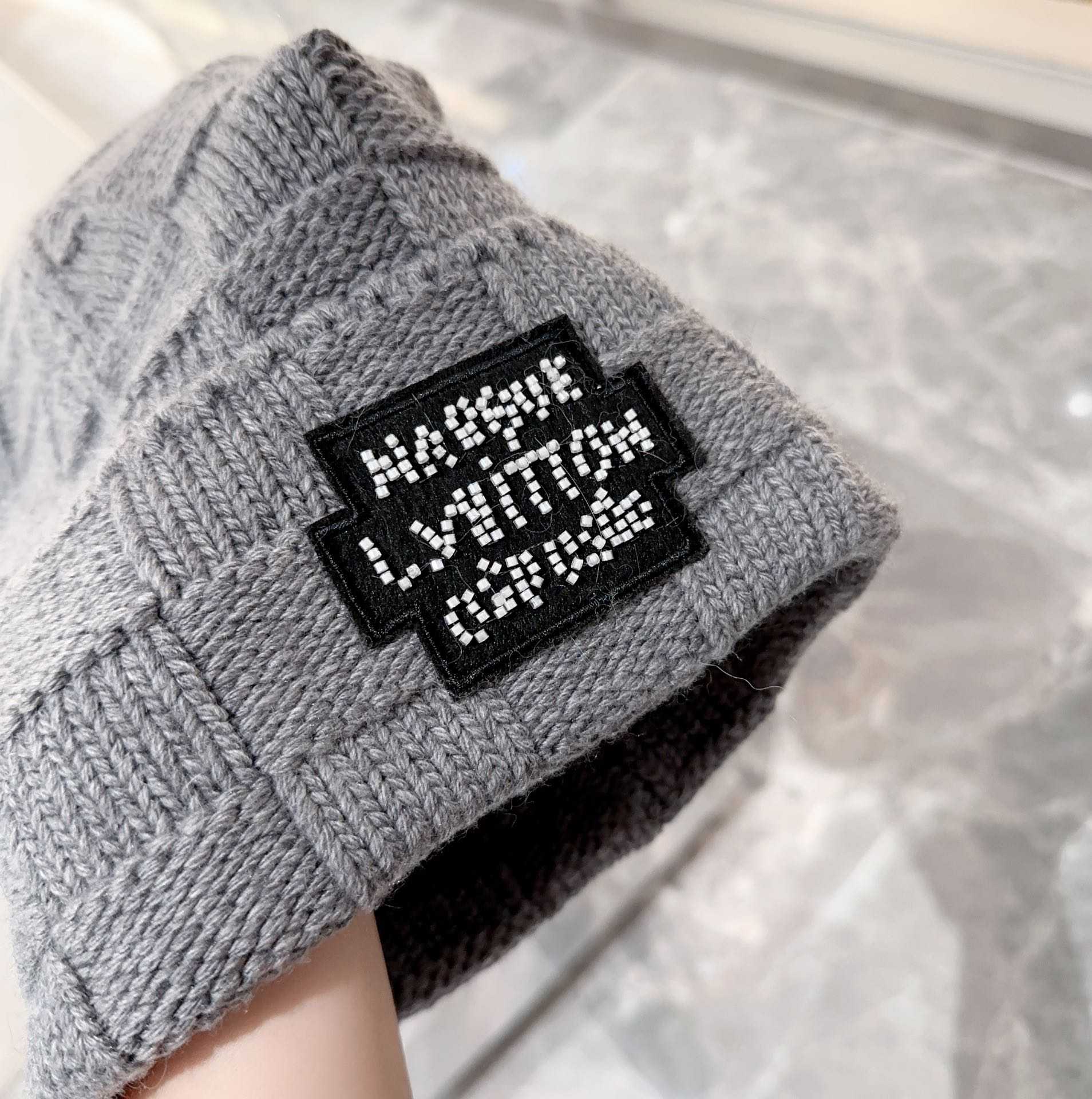 Louis Vuitton Pearls Beanie - EUR FASHION