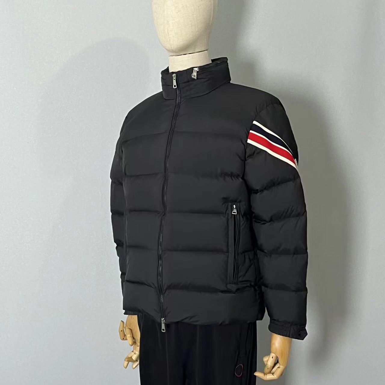 Moncler Solayan Short Down Jacket - EUR FASHION