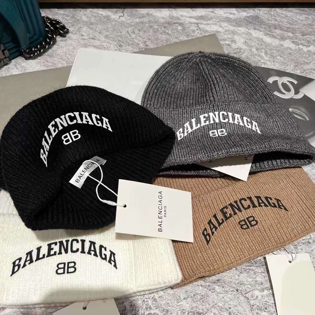 Balenciag Beanie  - EUR FASHION