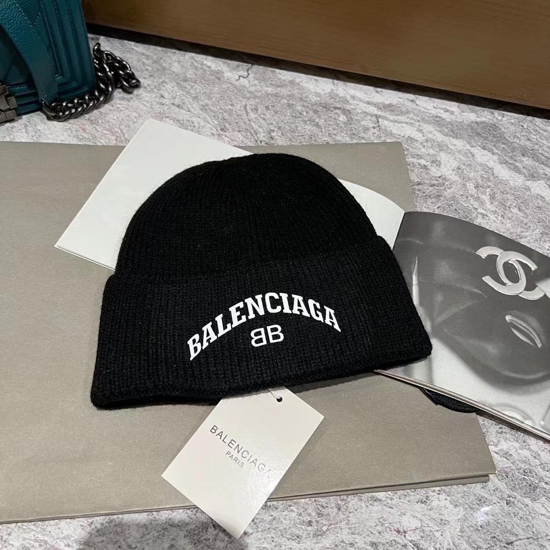 Balenciag Beanie  - EUR FASHION