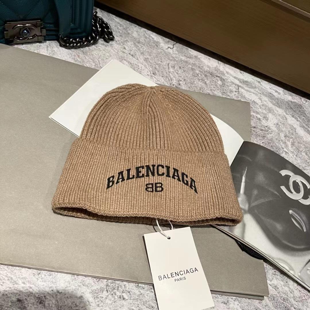 Balenciag Beanie  - EUR FASHION