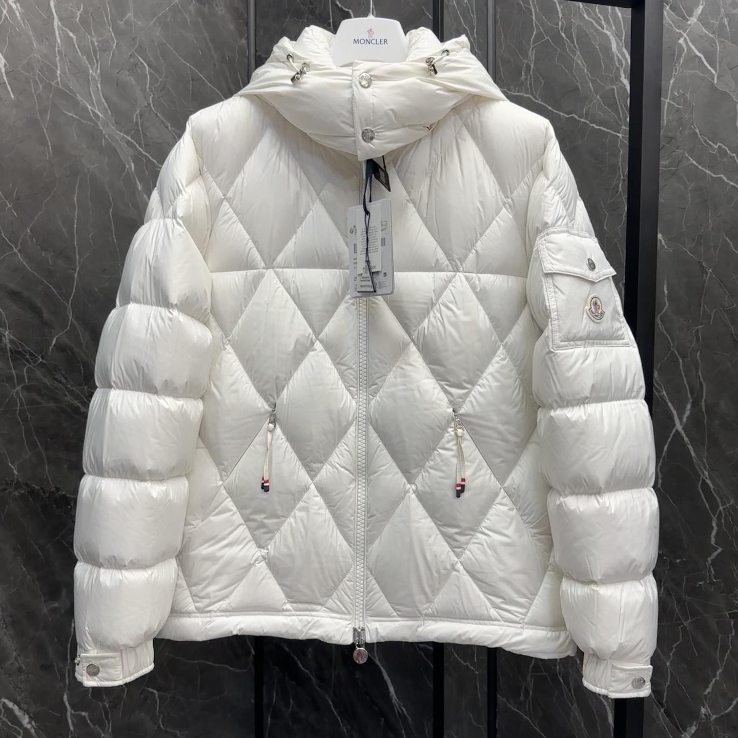 Moncler Averole Short Down Jacket - EUR FASHION