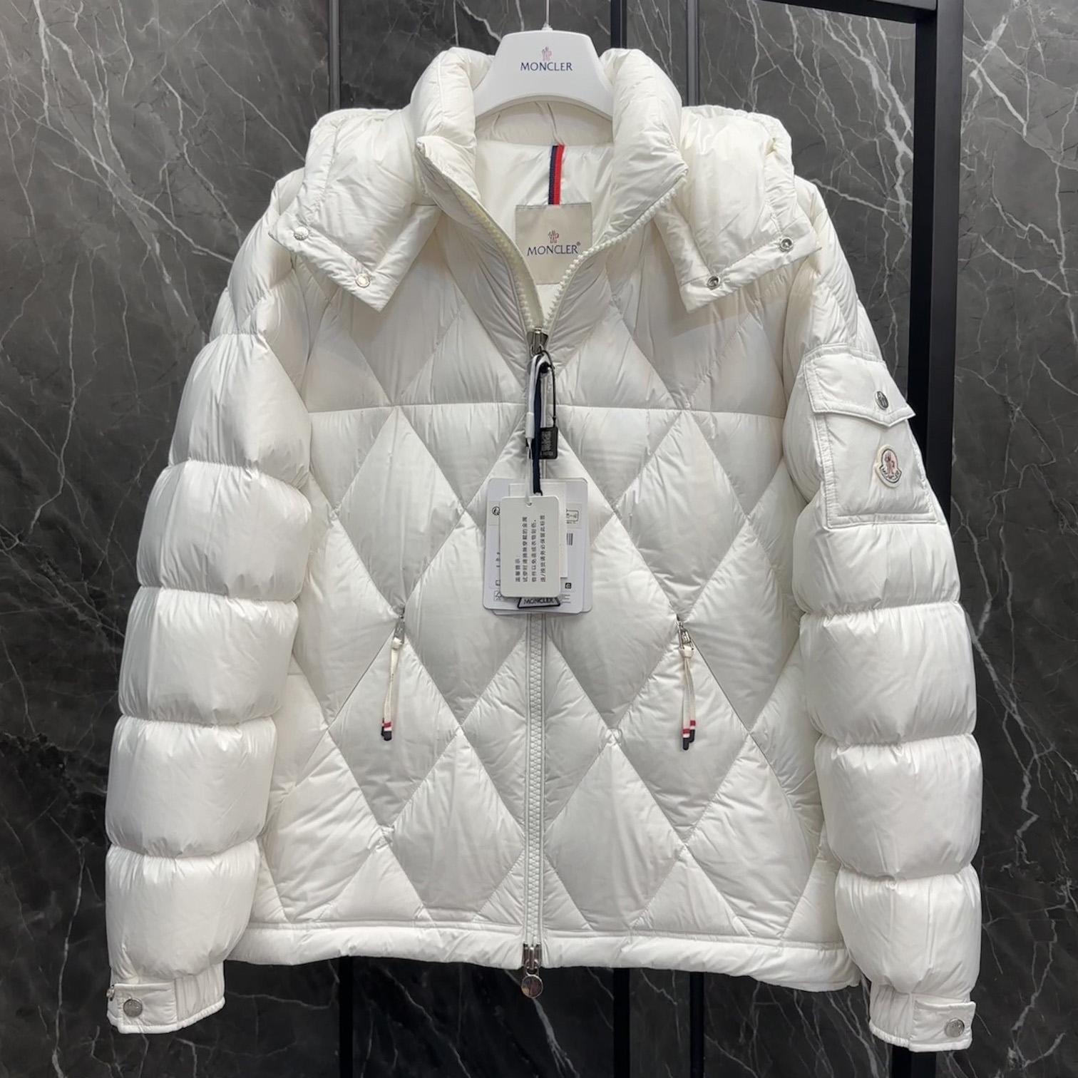 Moncler Averole Short Down Jacket - EUR FASHION