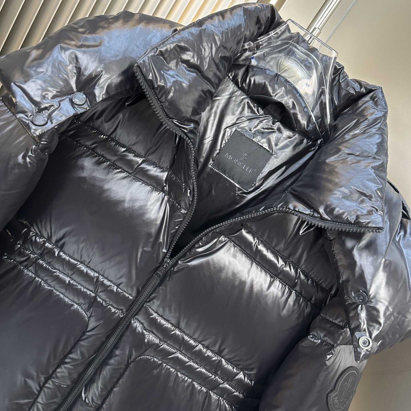 Moncler Thuban Nylon Laquè Down Jacket - EUR FASHION