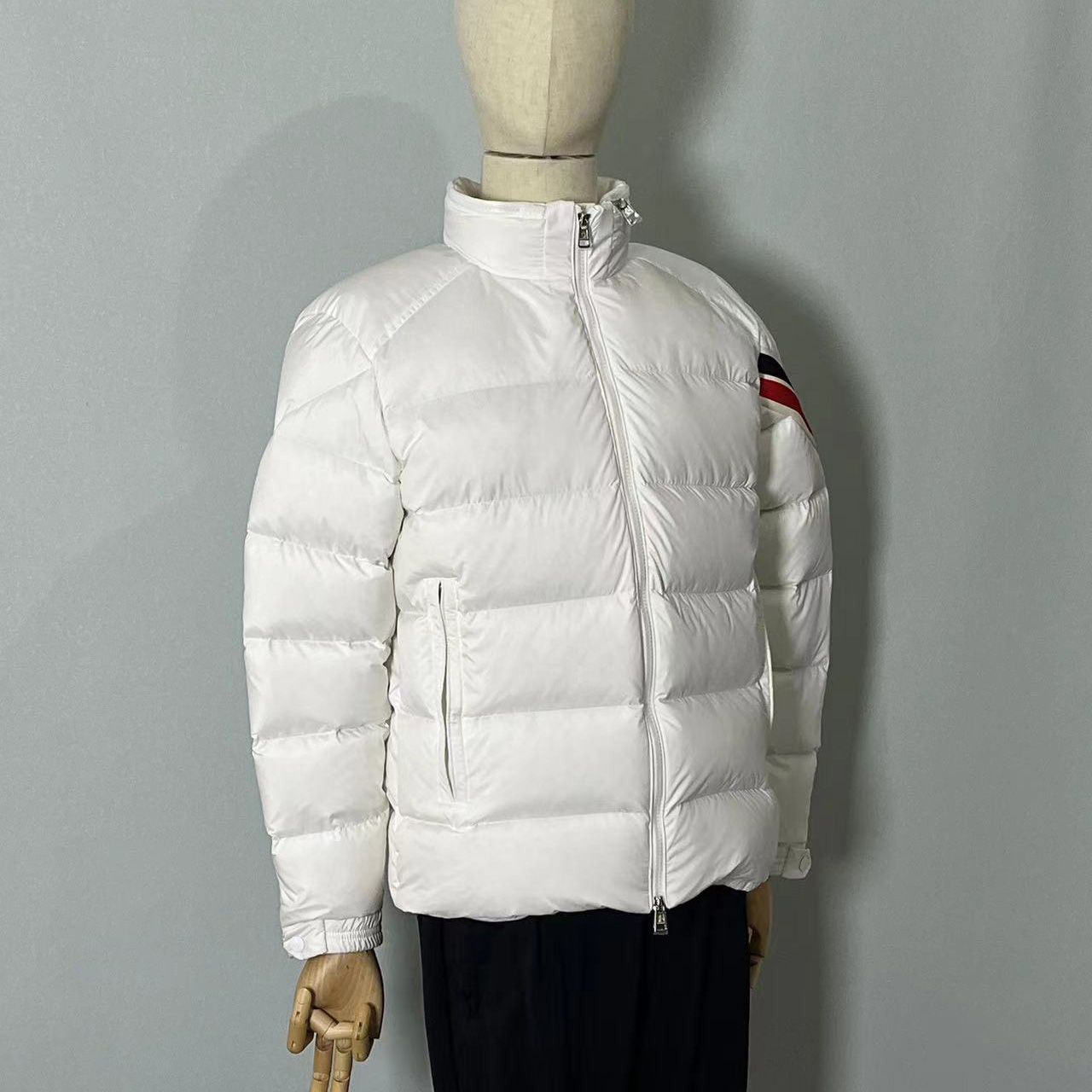 Moncler Solayan Short Down Jacket - EUR FASHION