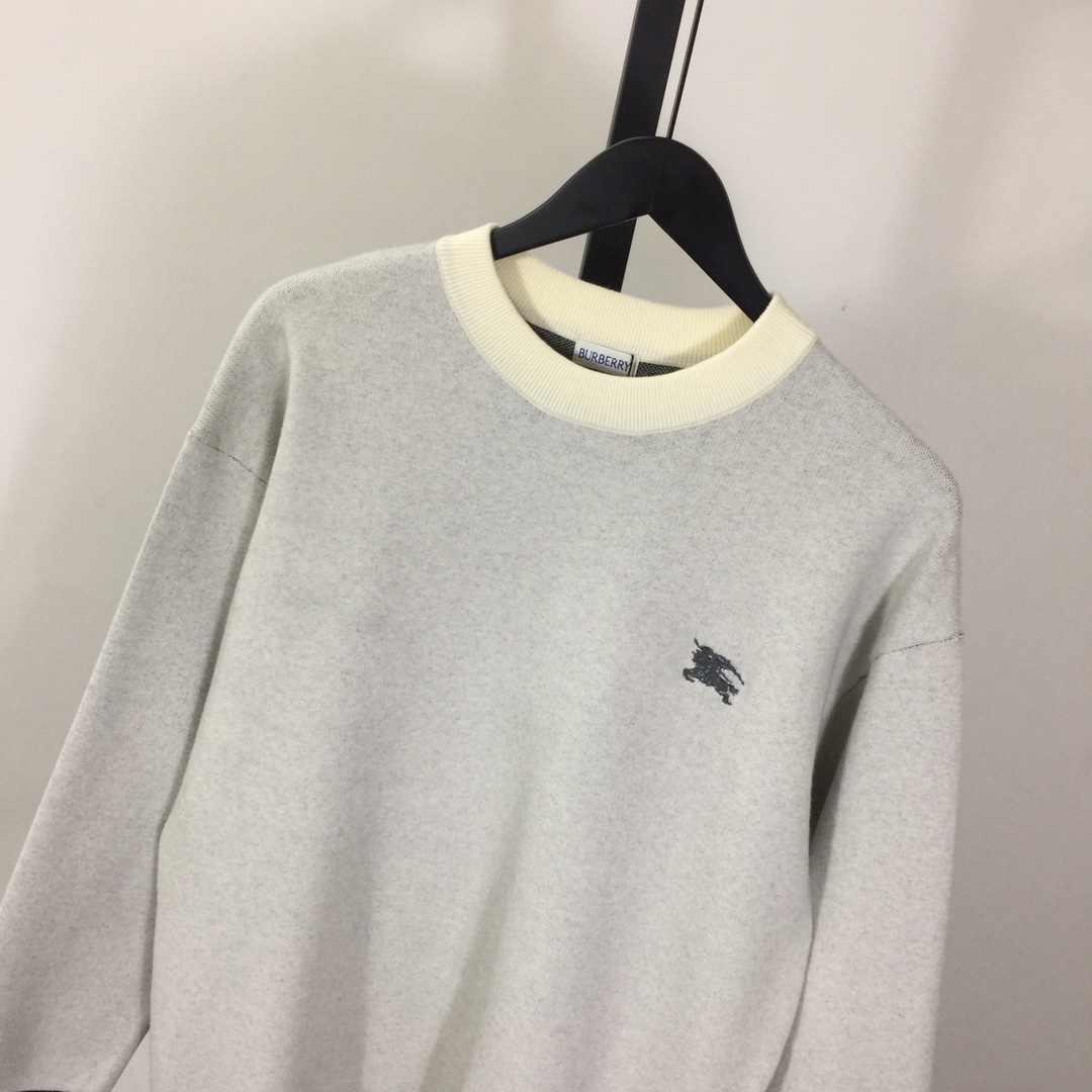 Burberry Logo Sweater - EUR FASHION