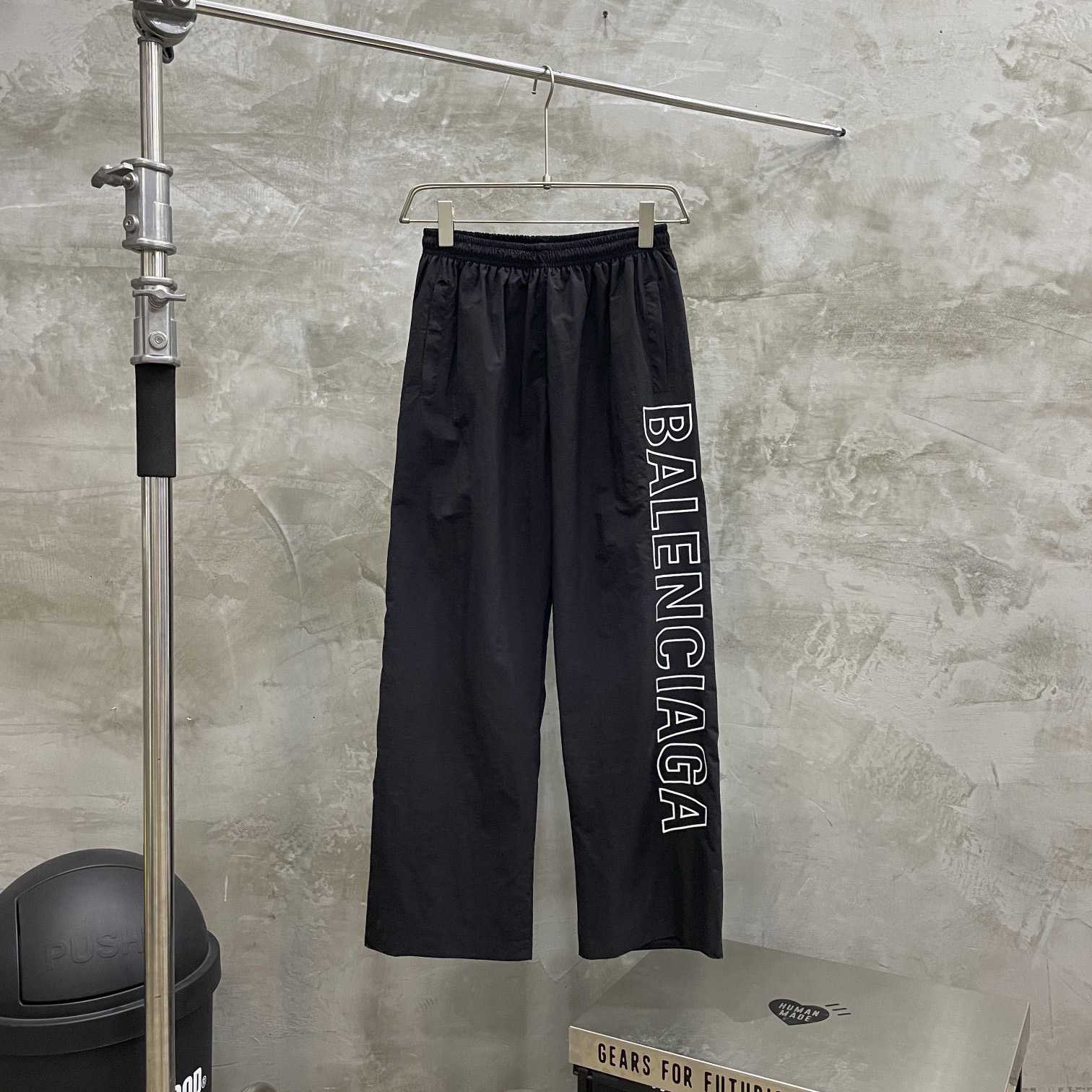 Balenciaga Outline Baggy Pants In Black - EUR FASHION