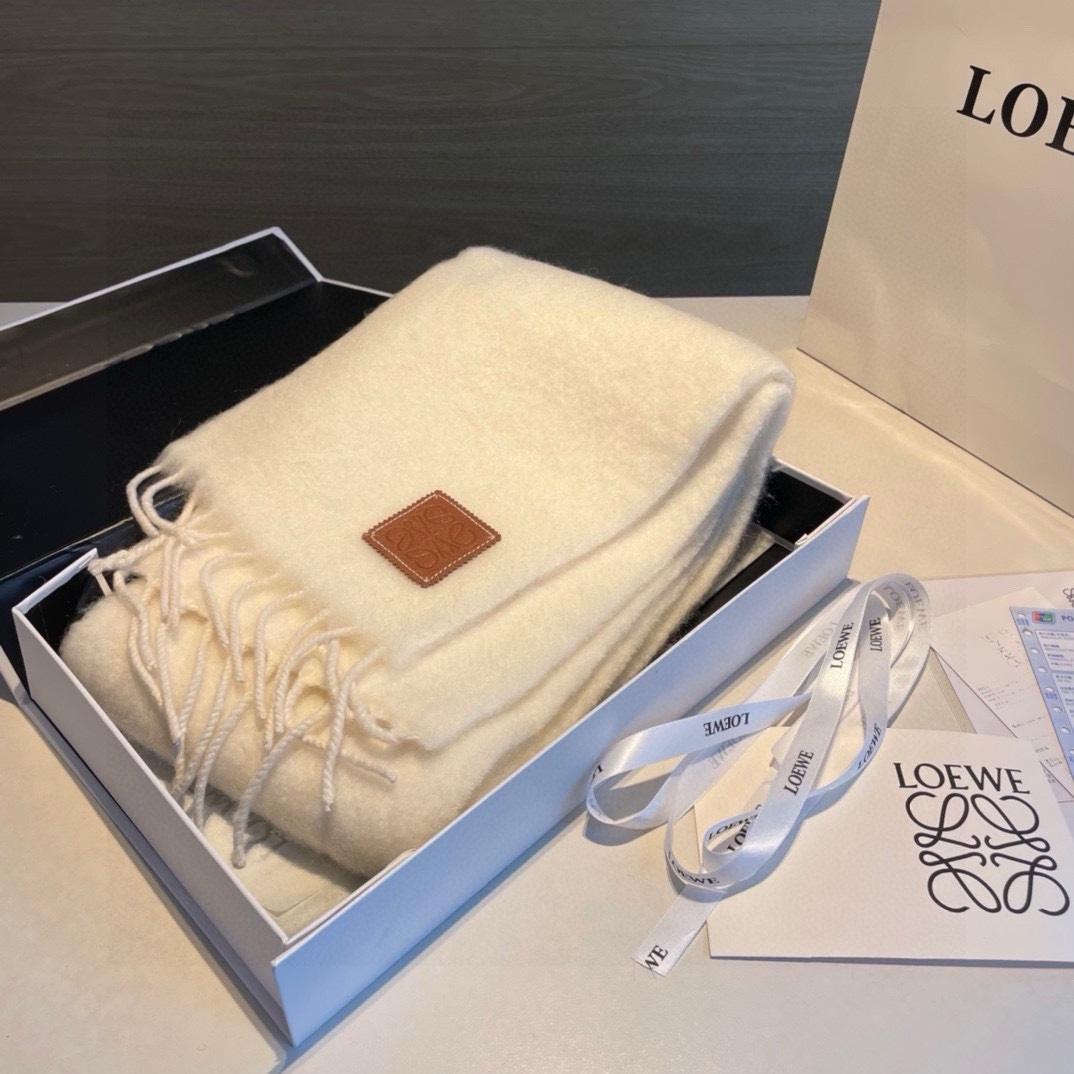 Loewe Scarf  - EUR FASHION