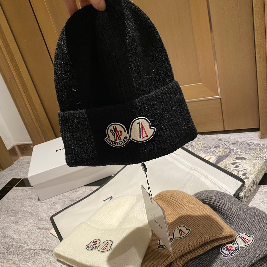 Moncler Beanie  - EUR FASHION