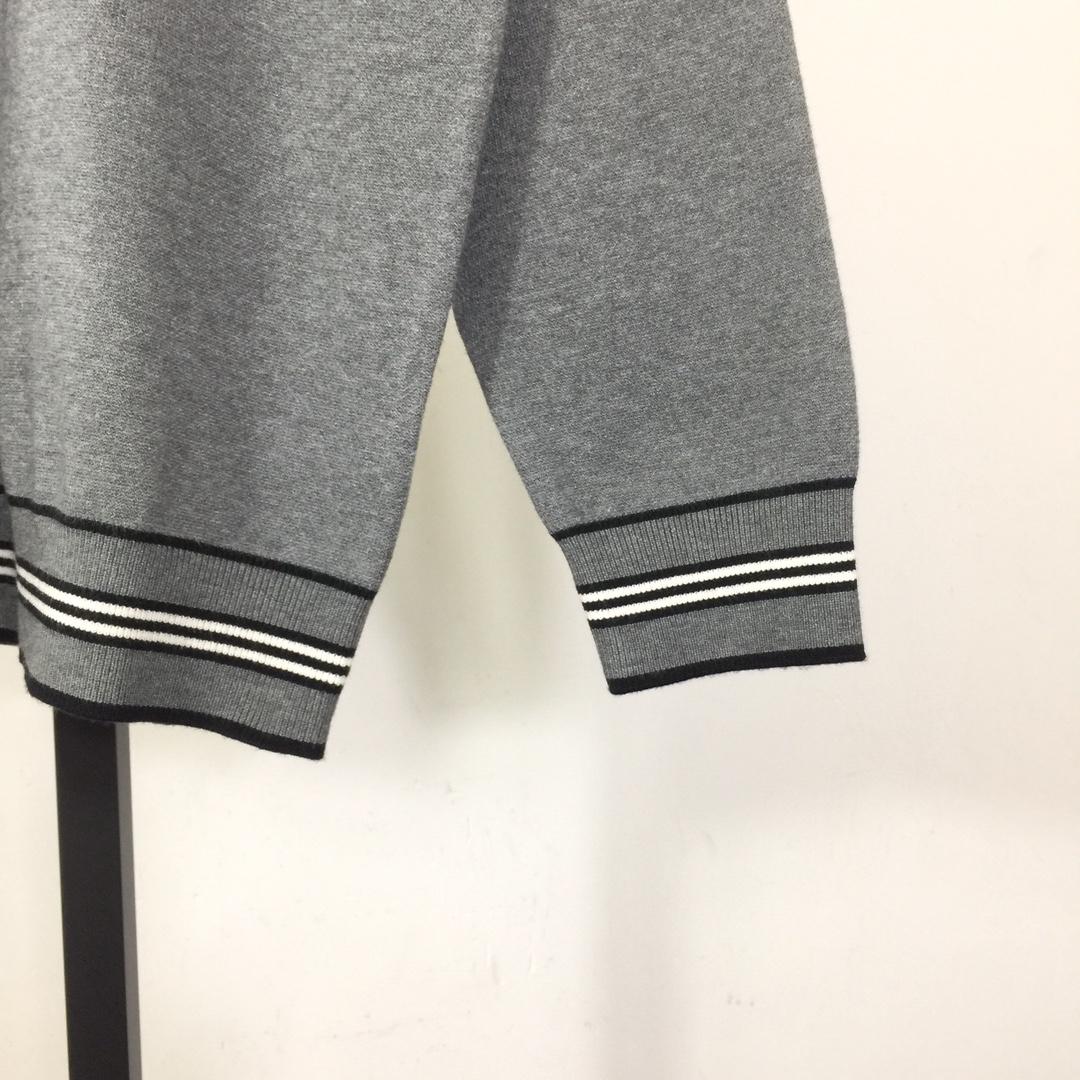 Burberry Logo Sweater - EUR FASHION