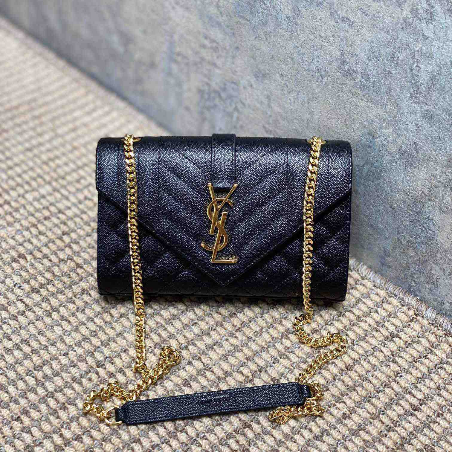 Saint Laurent Envelope Small In Quilted Grain De Poudre Embossed Leather - EUR FASHION