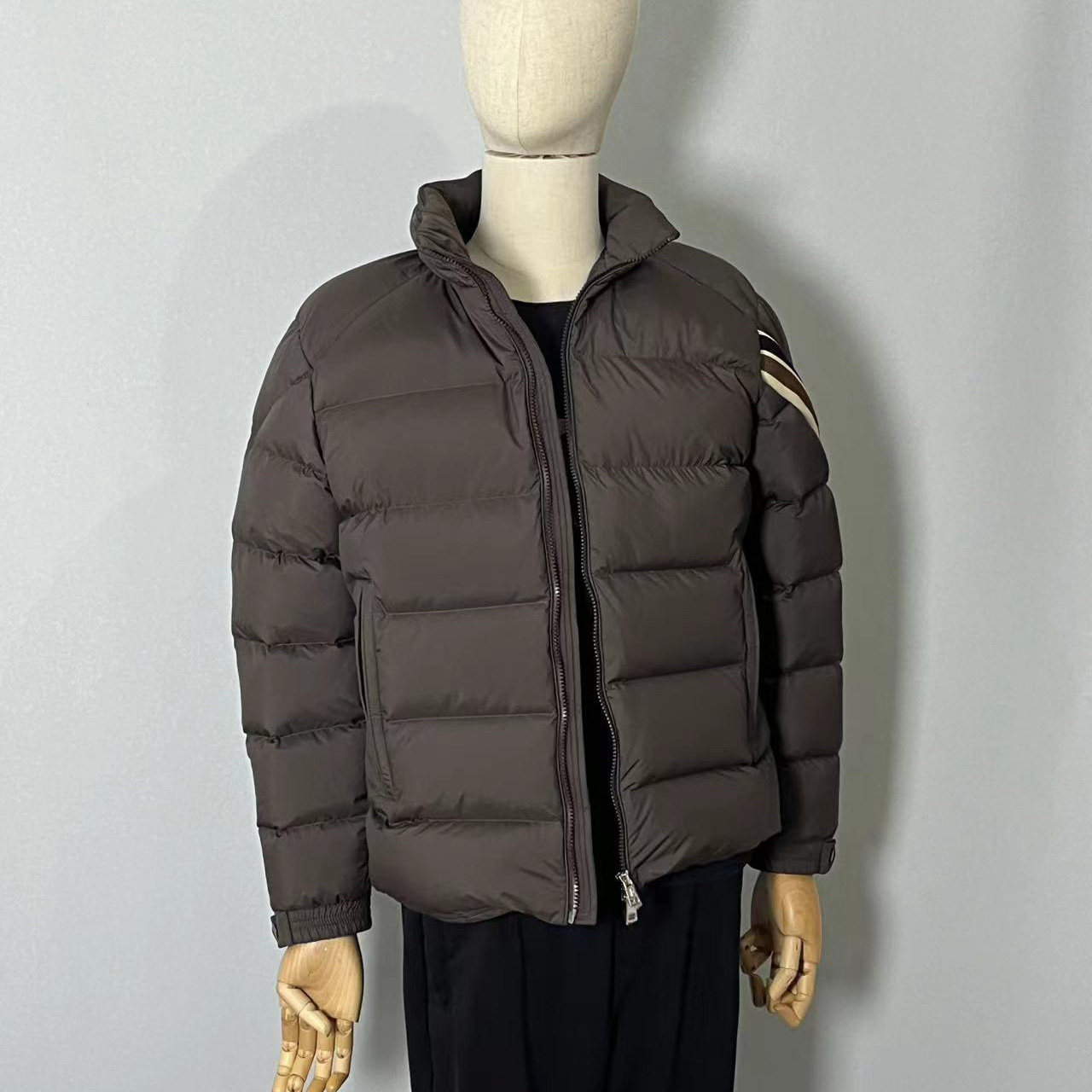 Moncler Solayan Short Down Jacket - EUR FASHION