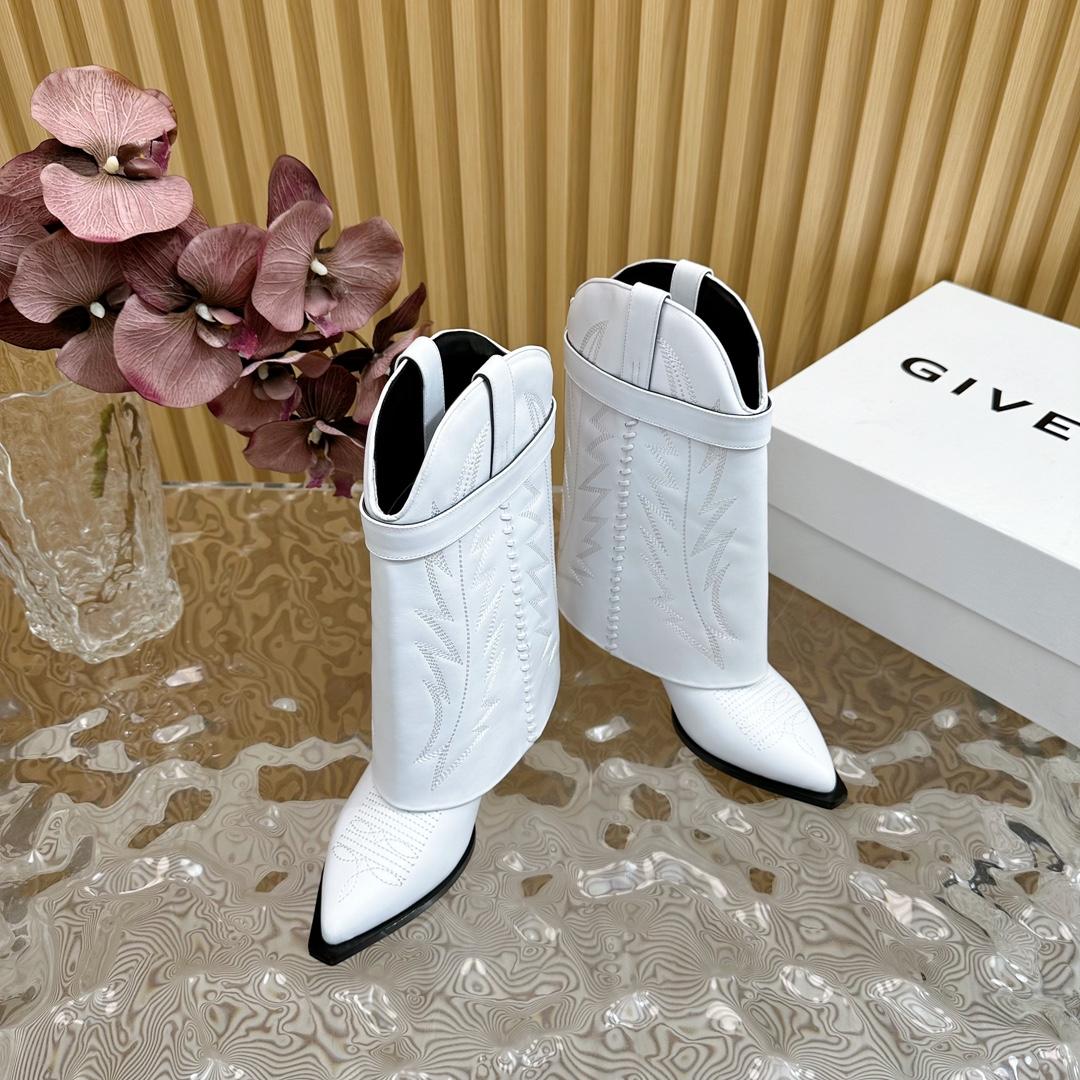 Givenchy Shark Lock Cowboy Ankle Boots In Leather - EUR FASHION