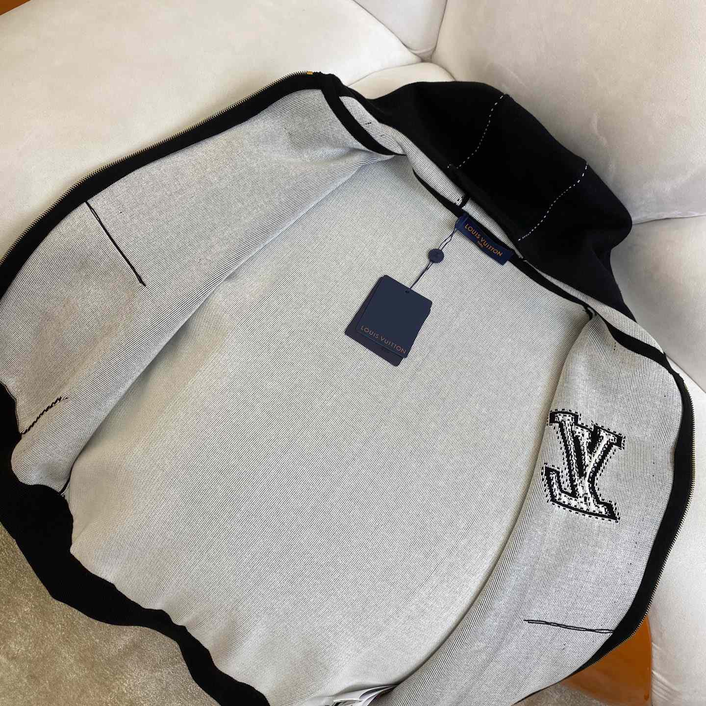 Louis Vuitton Graphic Intarsia Zipped Cotton Hoodie   1AFXKW - EUR FASHION