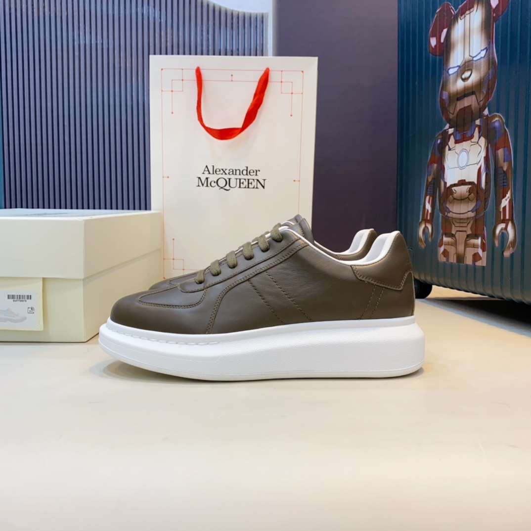 Alexander Mqueen Oversized Sneakers - EUR FASHION